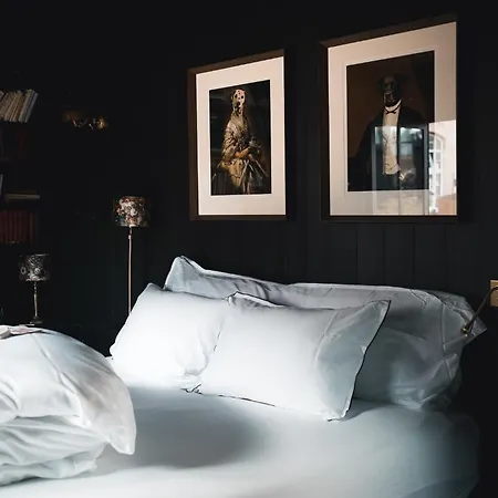 Lilybloom Hotel